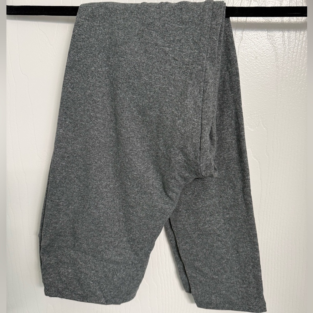 LuLaRoe Heather Gray Leggings (OS)